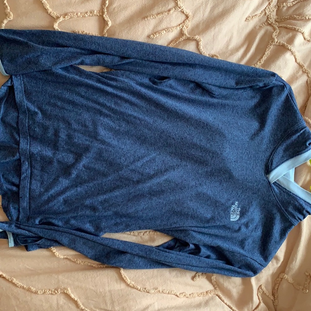 women’s northface pullover
